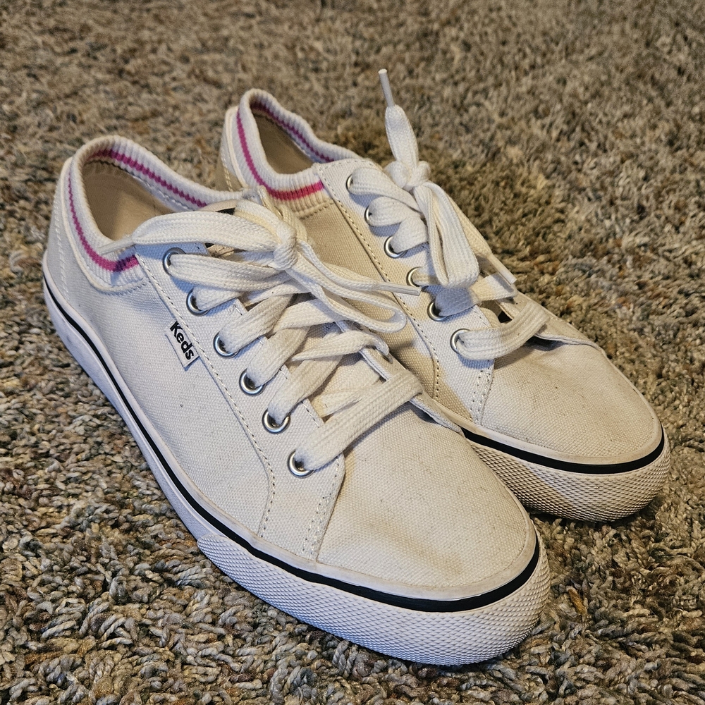 Keds Women's Cream Sneakers with Pink Trim